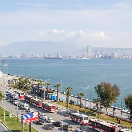 Sea-view 3br In Karsiyaka شقة *